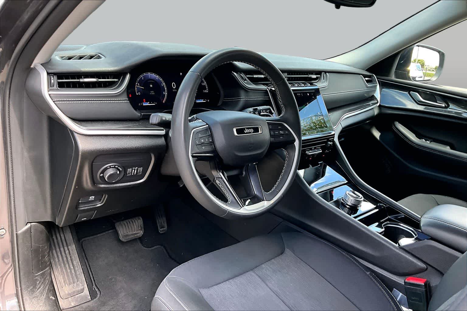 2023 Jeep Grand Cherokee Laredo