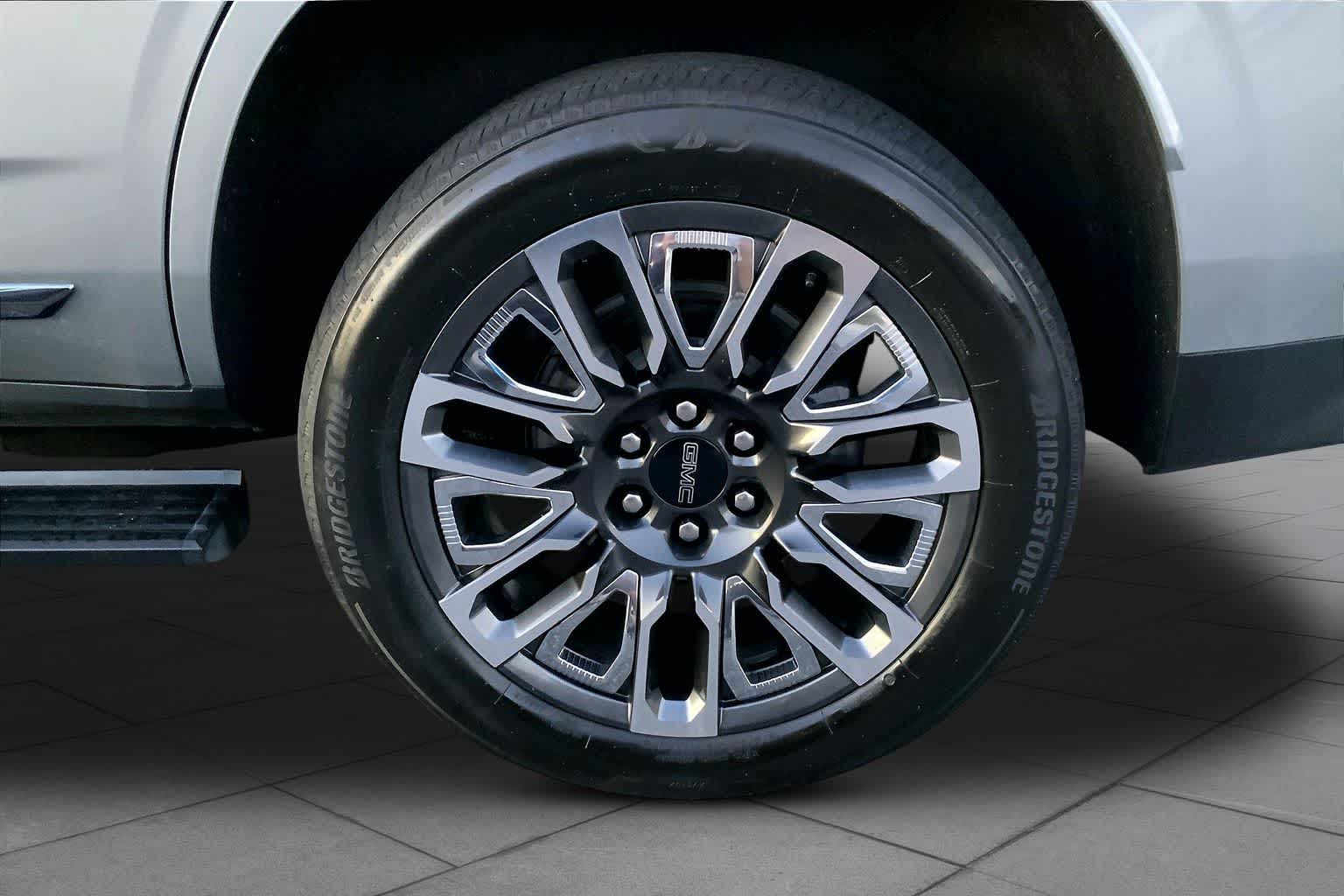 2023 GMC Yukon Denali Ultimate