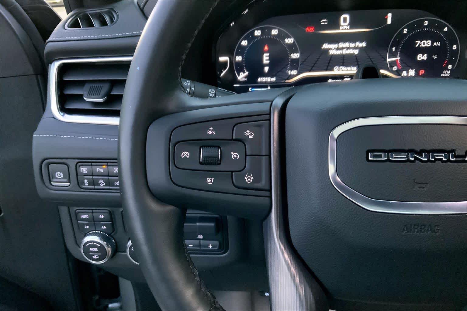 2023 GMC Yukon Denali Ultimate