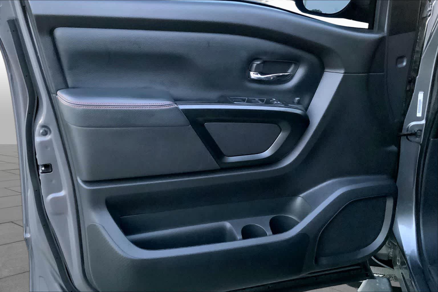 2024 Nissan Titan PRO-4X