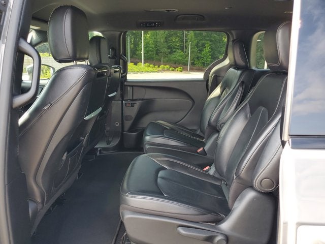 2022 Chrysler Pacifica Hybrid Touring L
