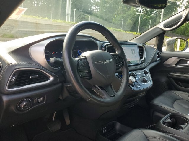 2022 Chrysler Pacifica Hybrid Touring L