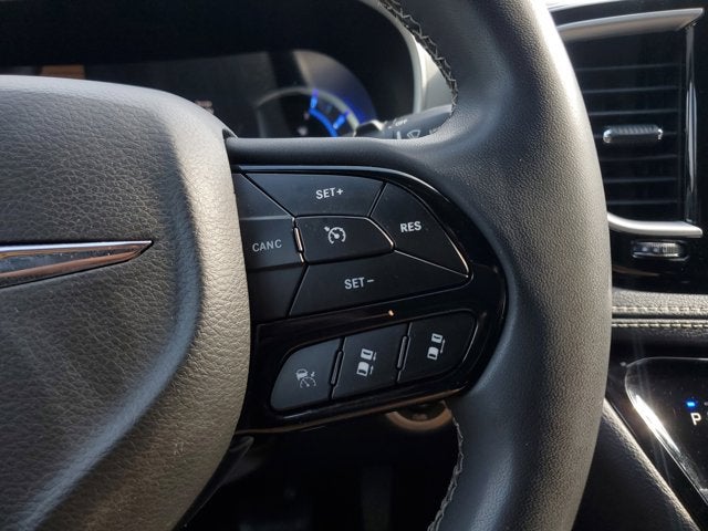 2022 Chrysler Pacifica Hybrid Touring L