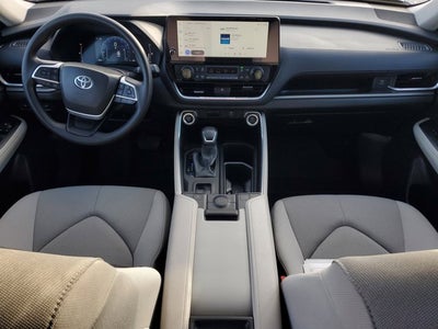 2025 Toyota Grand Highlander LE