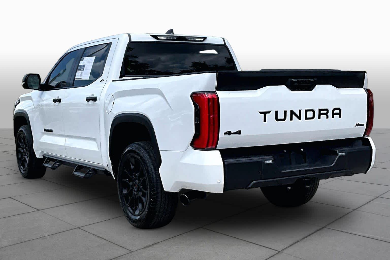 2024 Toyota Tundra 4WD SR5