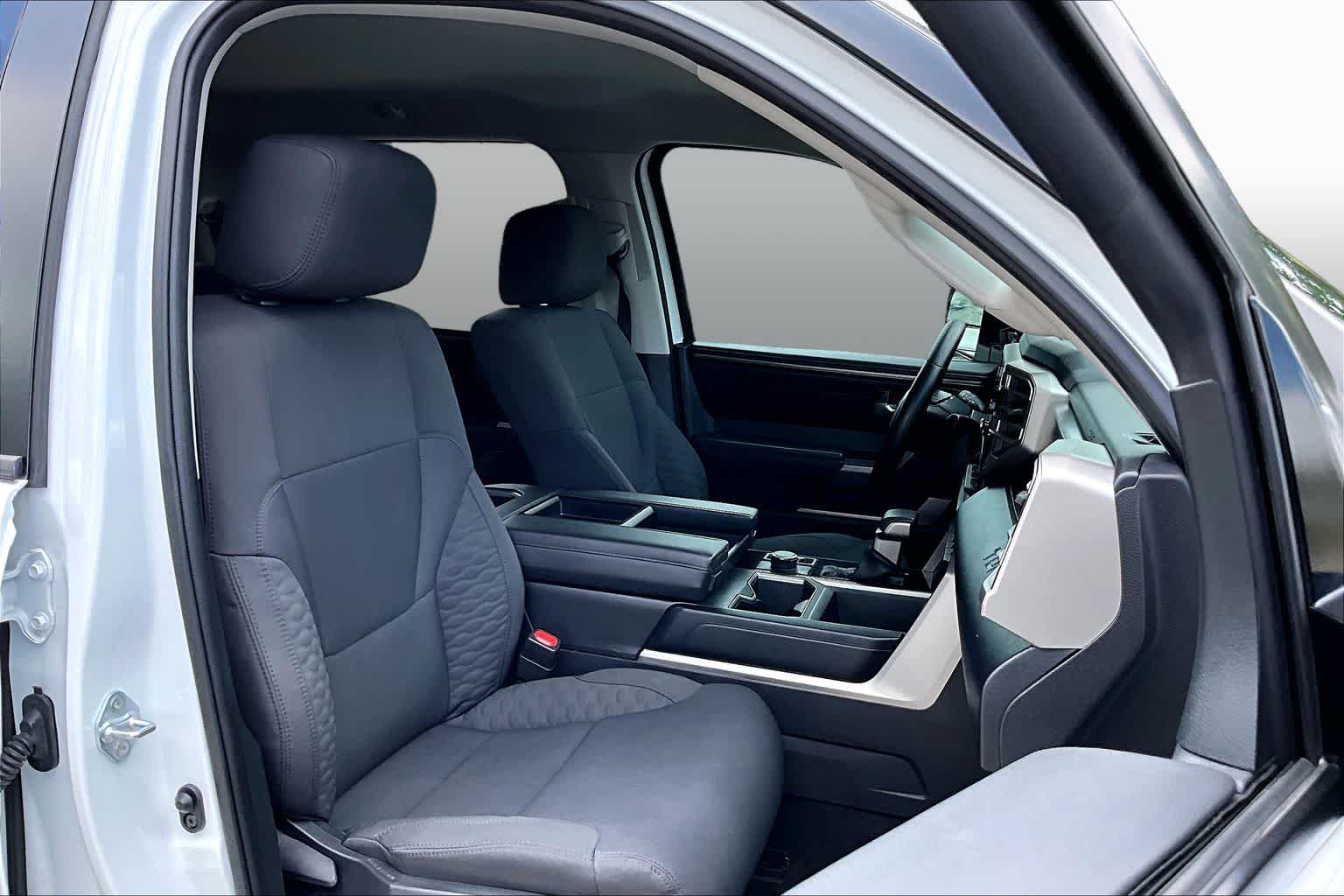 2024 Toyota Tundra 4WD SR5