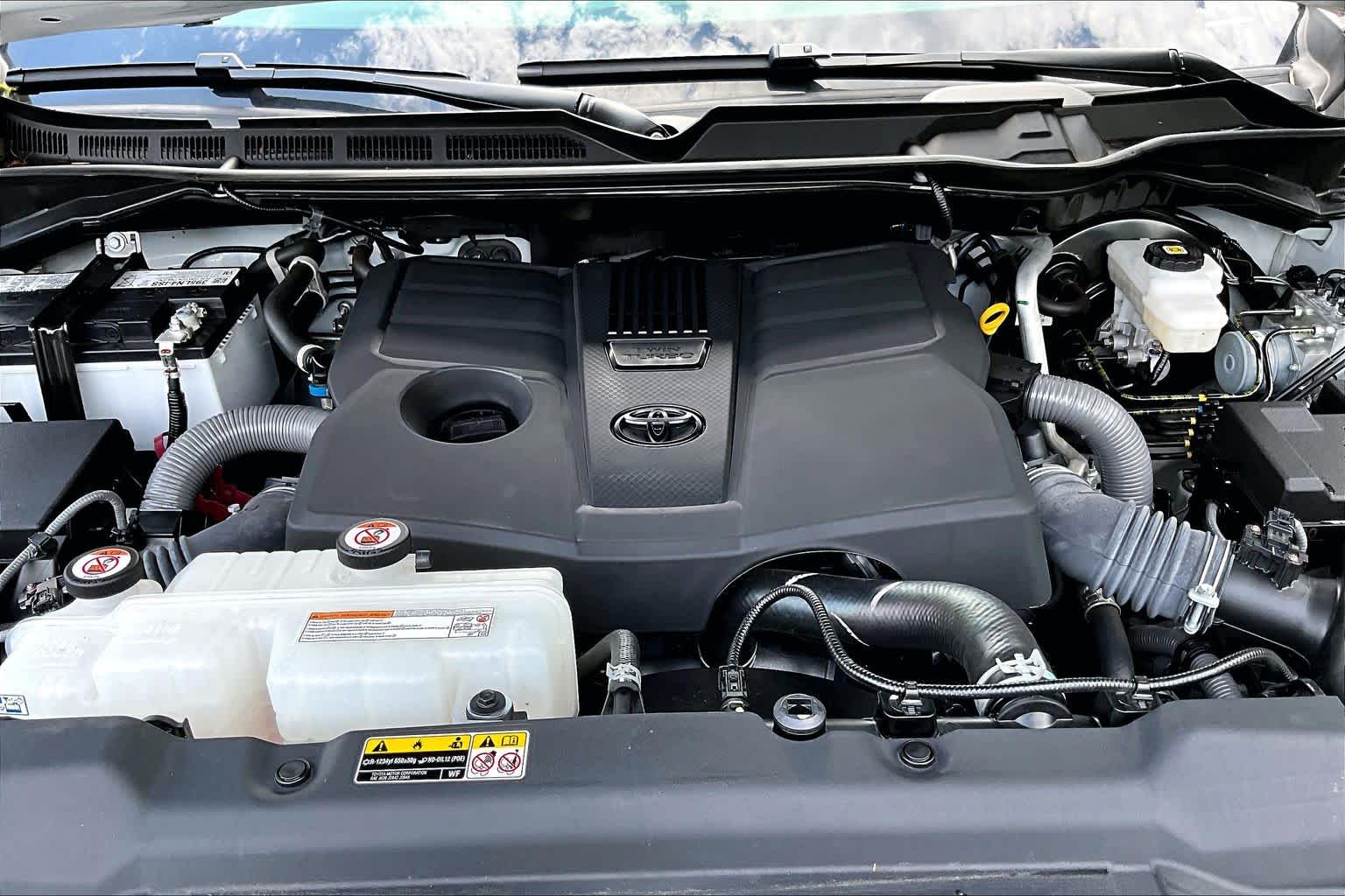 2025 Toyota Tundra 4WD SR5