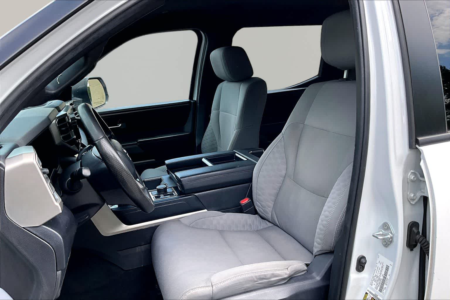 2025 Toyota Tundra 4WD SR5