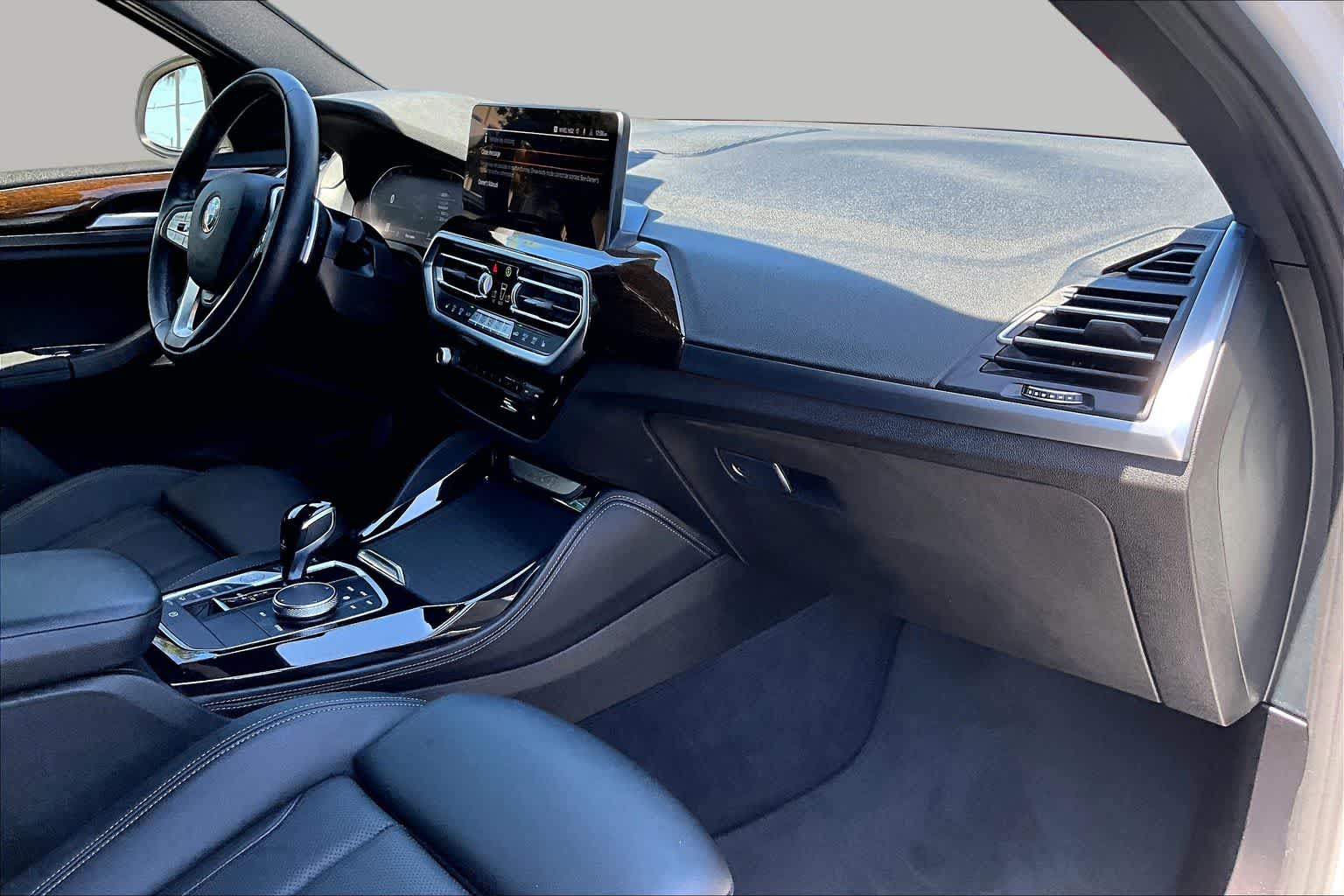 2024 BMW X4 xDrive30i