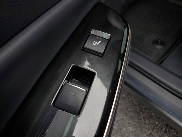 2025 Toyota Crown Signia Limited