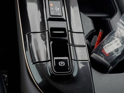 2025 Toyota Crown Signia Limited