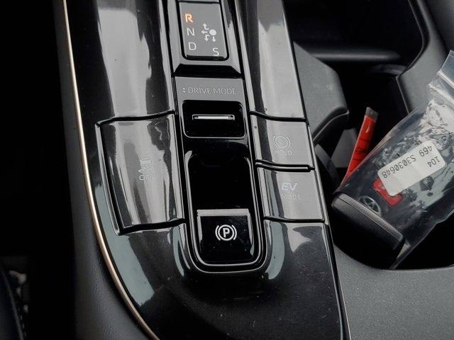 2025 Toyota Crown Signia Limited