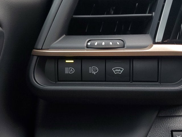 2025 Toyota Crown Signia Limited