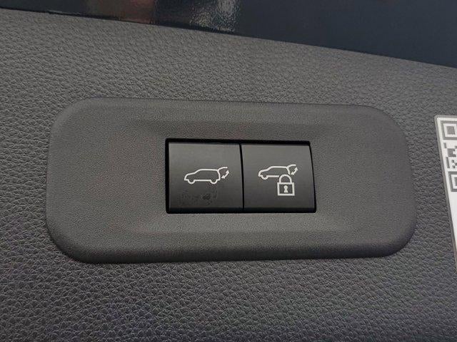 2025 Toyota Crown Signia Limited