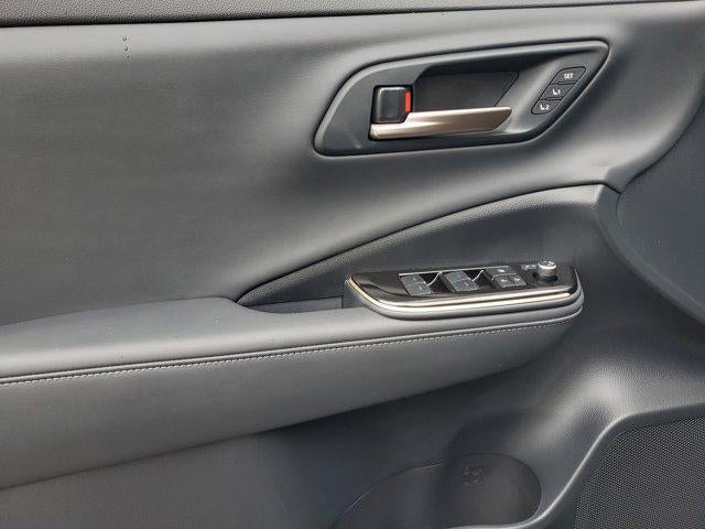 2025 Toyota Crown Signia Limited