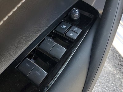 2025 Toyota Corolla Hatchback SE