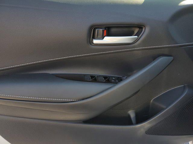 2025 Toyota Corolla Hatchback SE