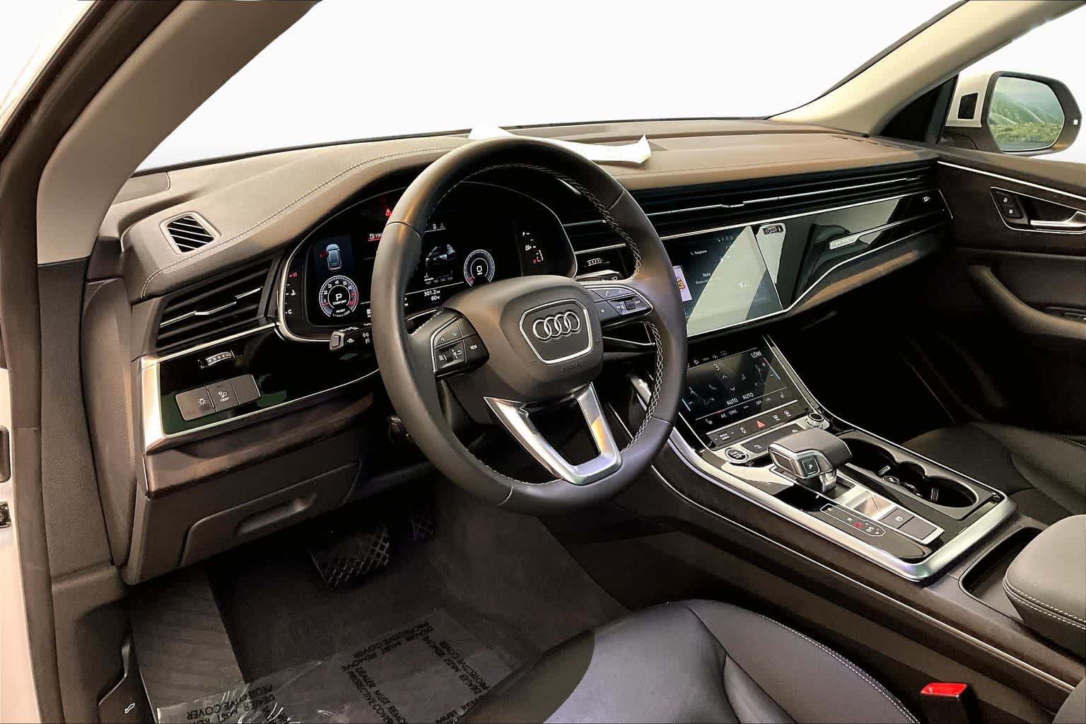 2023 Audi Q8 Premium