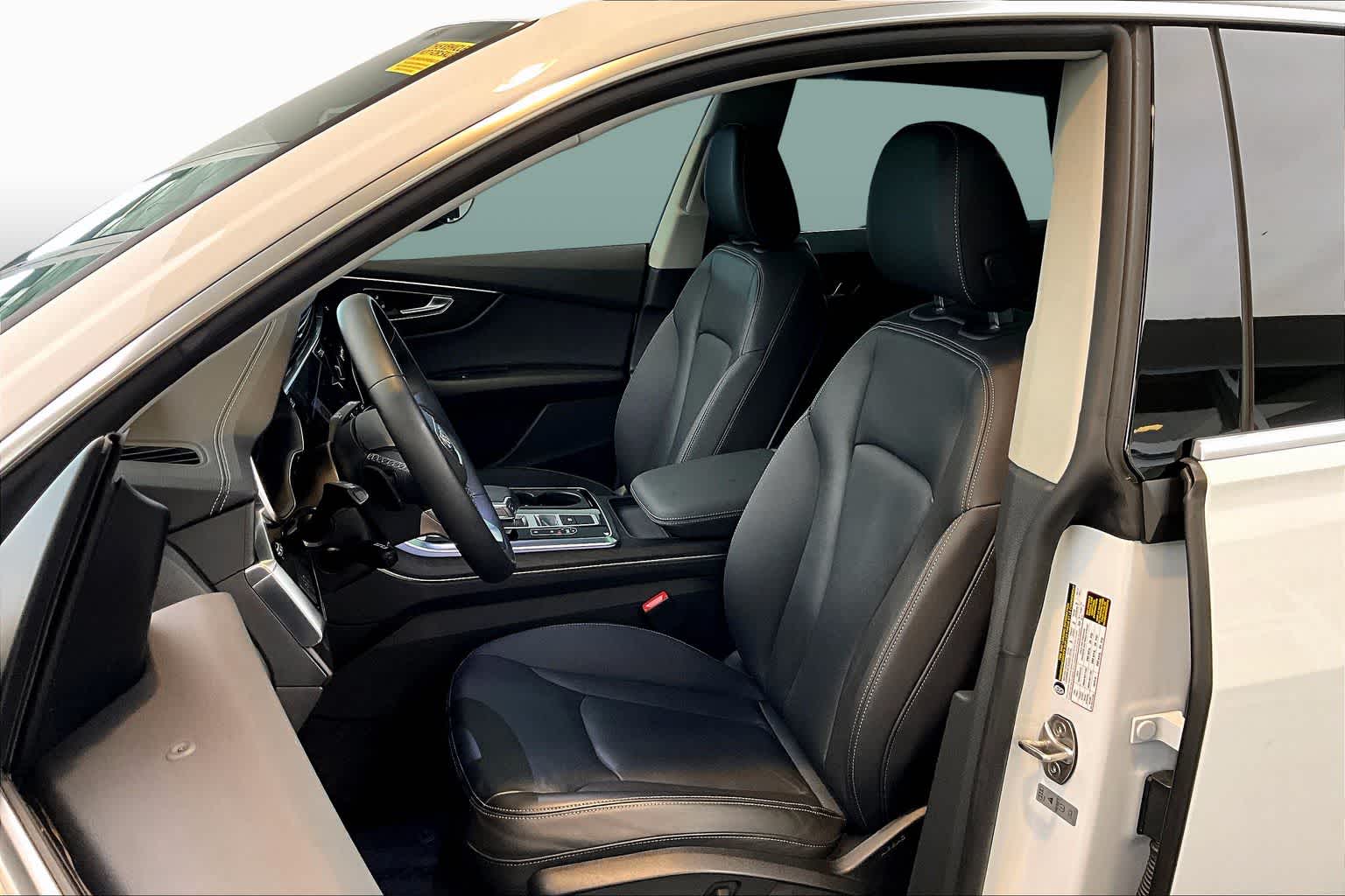 2023 Audi Q8 Premium