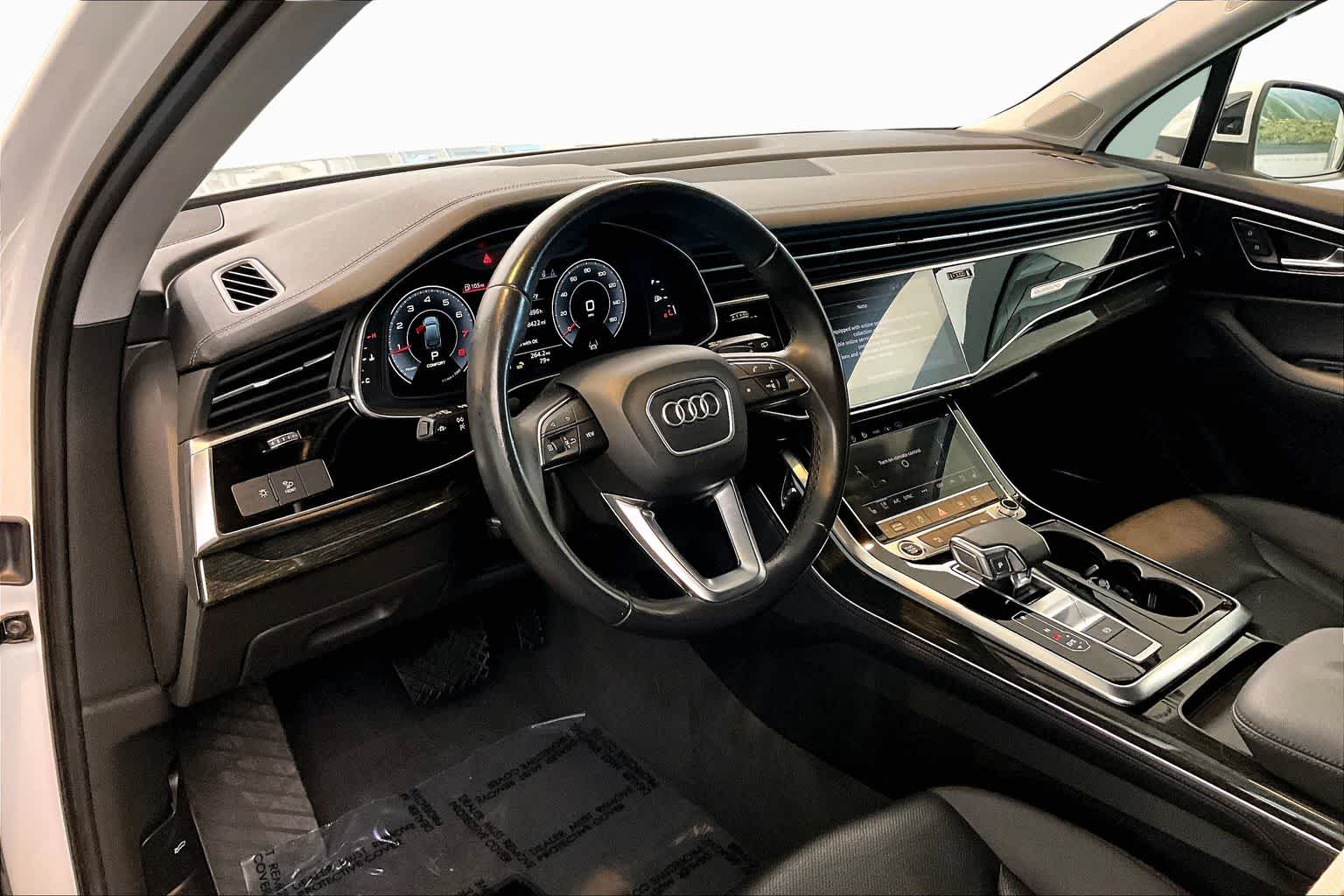 2023 Audi Q7 Premium Plus