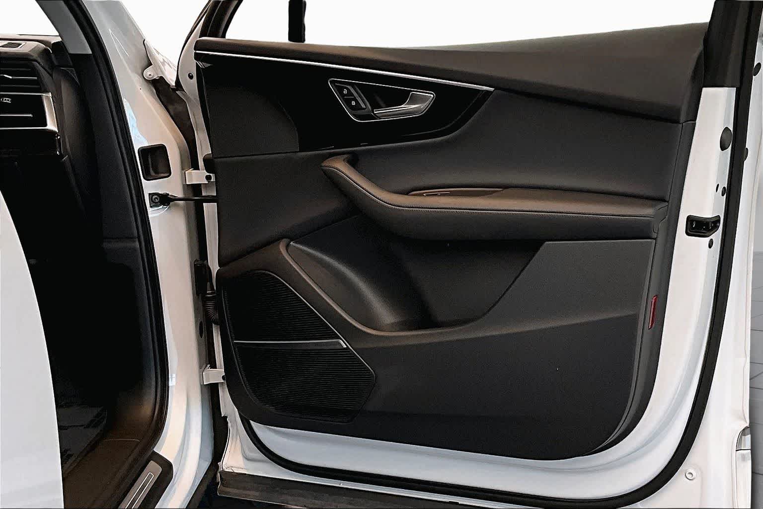 2023 Audi Q7 Premium Plus