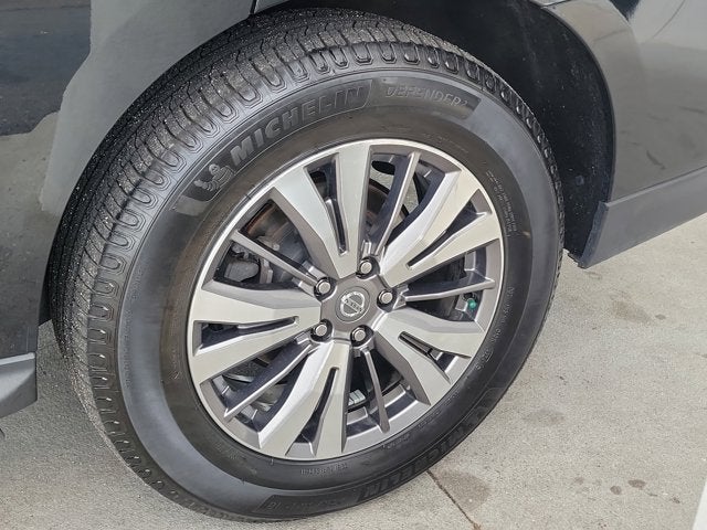 2019 Nissan Pathfinder SL