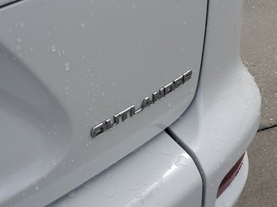 2012 Mitsubishi Outlander ES