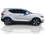 2019 Volvo XC40 Momentum