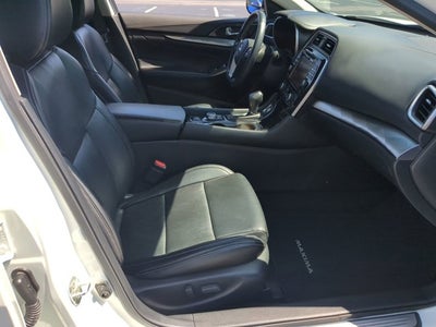 2023 Nissan Maxima SV