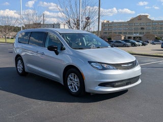 2024 Chrysler Voyager LX