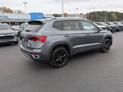 2024 Volkswagen Taos 1.5T SE