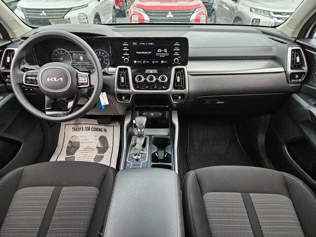 2023 Kia Sorento LX