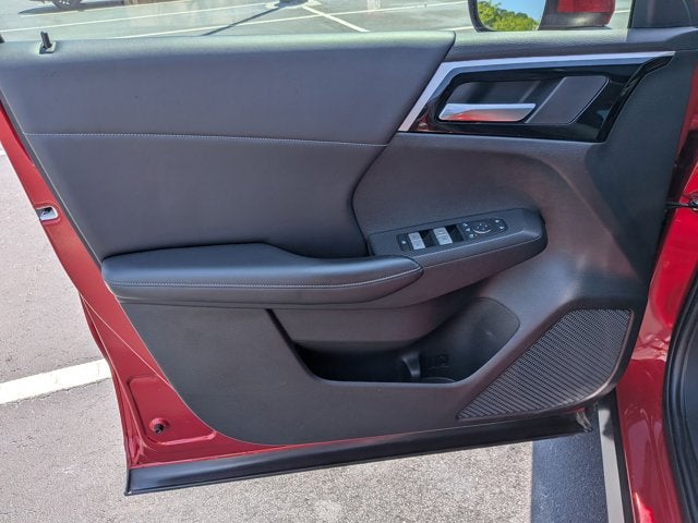 2023 Mitsubishi Outlander PHEV SE