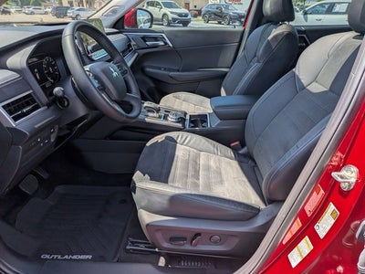 2023 Mitsubishi Outlander PHEV SE