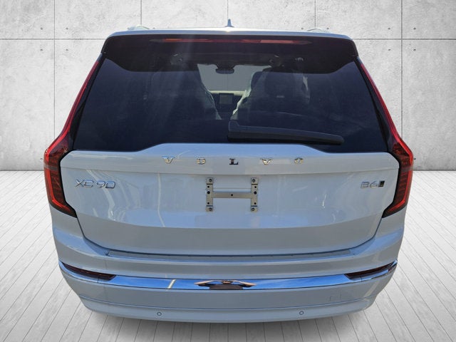 2026 Volvo XC90 Plus