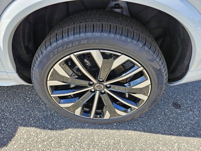 2026 Volvo XC90 Plus