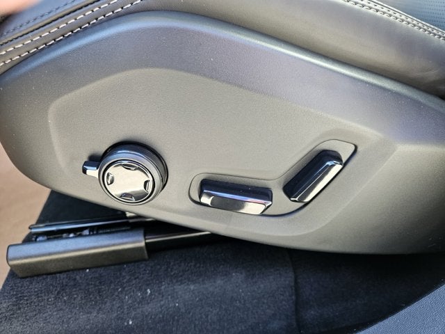 2026 Volvo XC90 Ultra Dark Theme