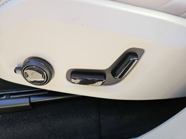 2026 Volvo XC90 Ultra Dark Theme