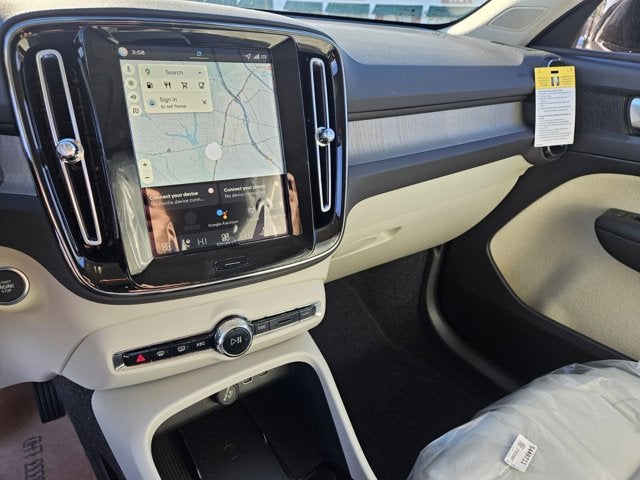 2026 Volvo XC40 Plus