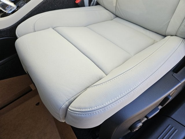 2026 Volvo XC40 Plus