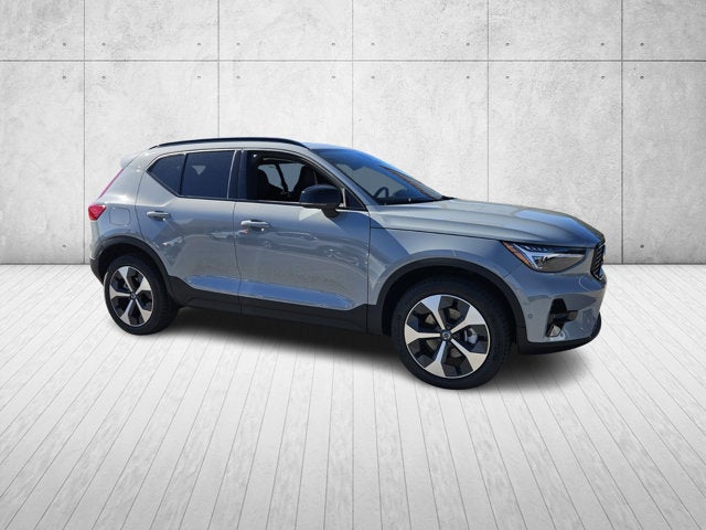 2026 Volvo XC40 Plus