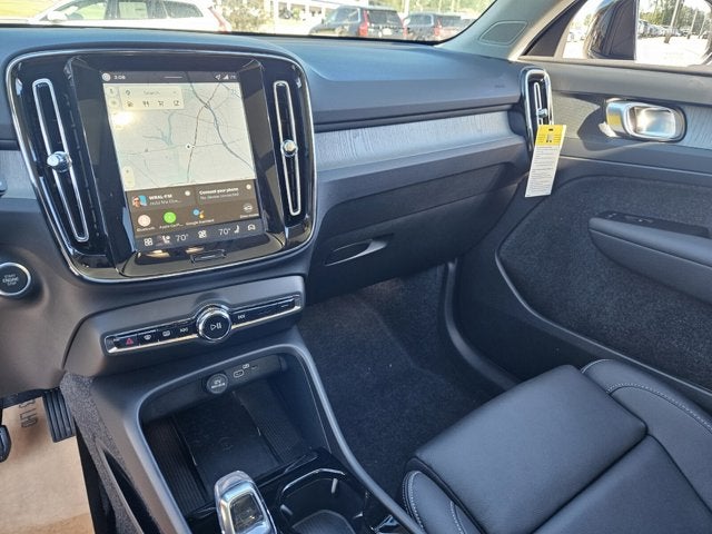 2026 Volvo XC40 Plus