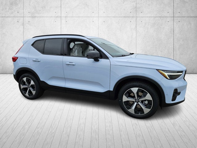 2026 Volvo XC40 Plus