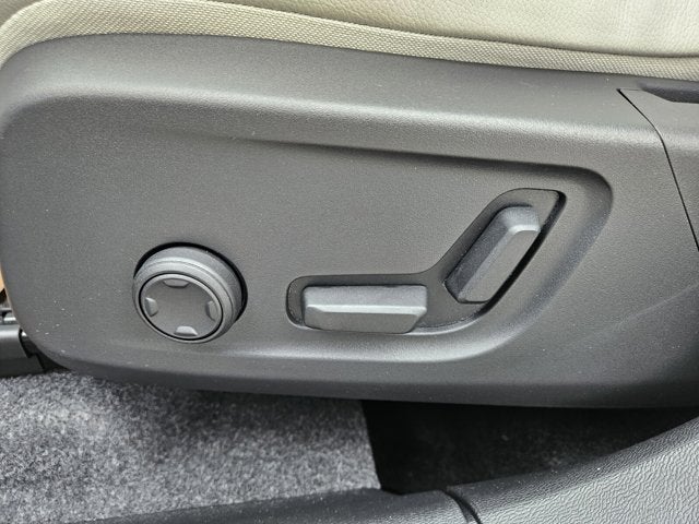 2026 Volvo XC40 Plus