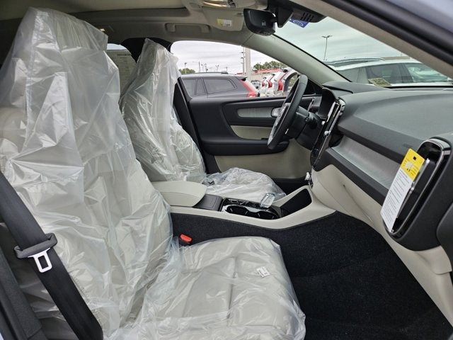 2026 Volvo XC40 Plus