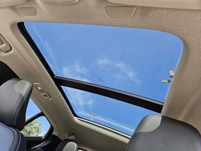 2025 Volvo XC40 Core Bright Theme