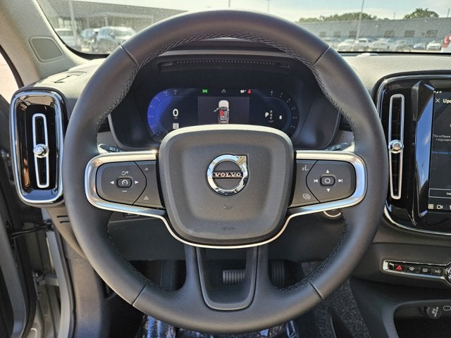 2025 Volvo XC40 Core Bright Theme
