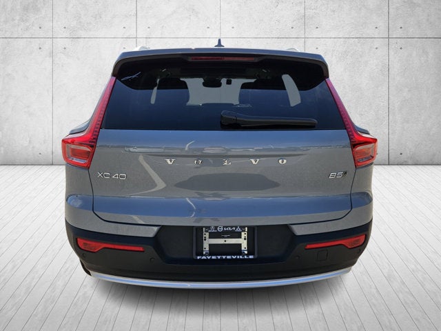 2025 Volvo XC40 Core Bright Theme