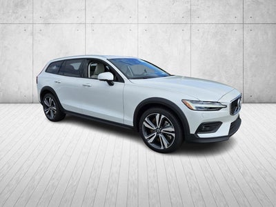 2026 Volvo V60 Cross Country Plus