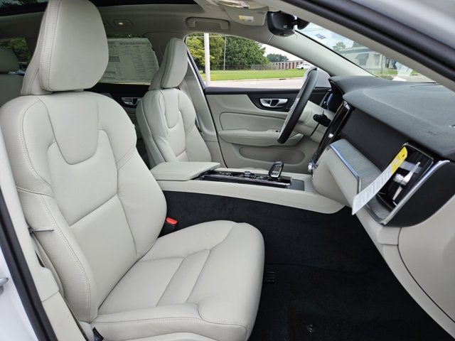 2026 Volvo V60 Cross Country Plus